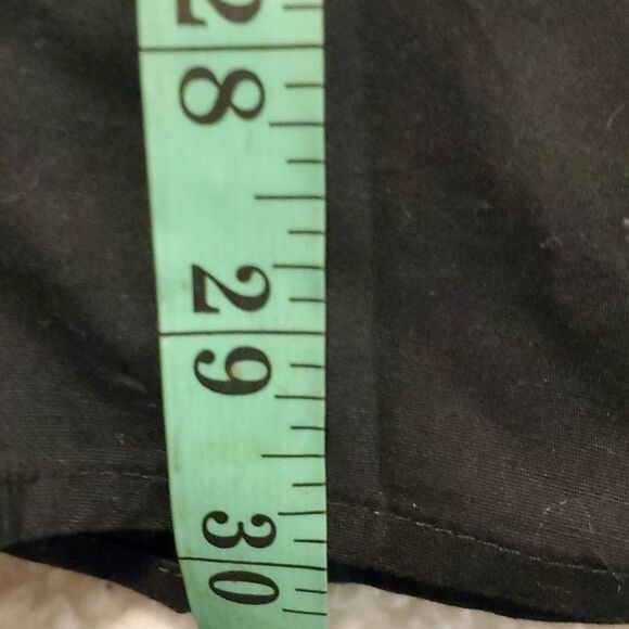 Lane Bryant wpmens 26/28 black cold shoulder blouse - Picture 8 of 8